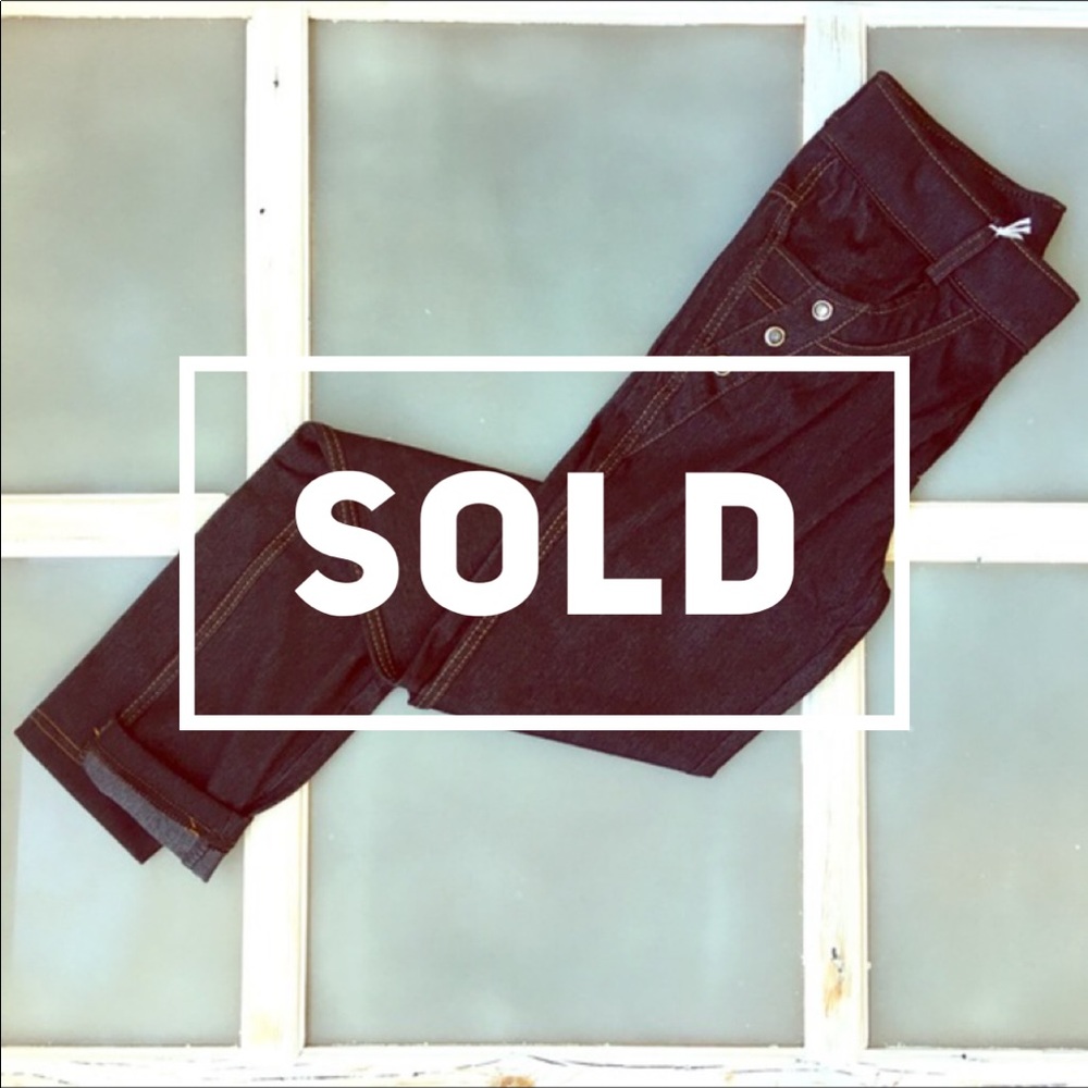 NWT - Jeggings with POCKETS!